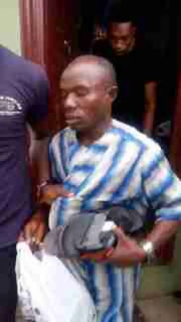Man Caught Stealing Slippers In A Boutique (Photos, Video)